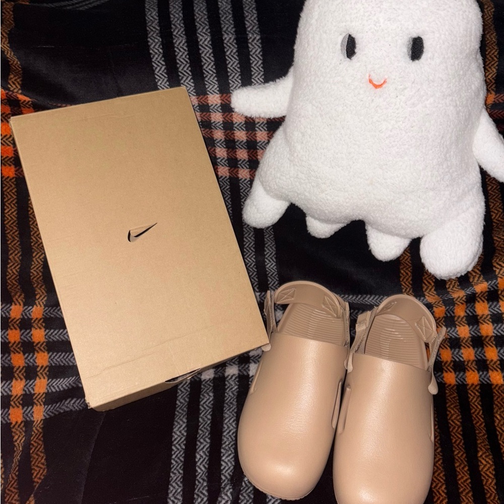 Nike calm mules Slip-On Shoes,Tan
